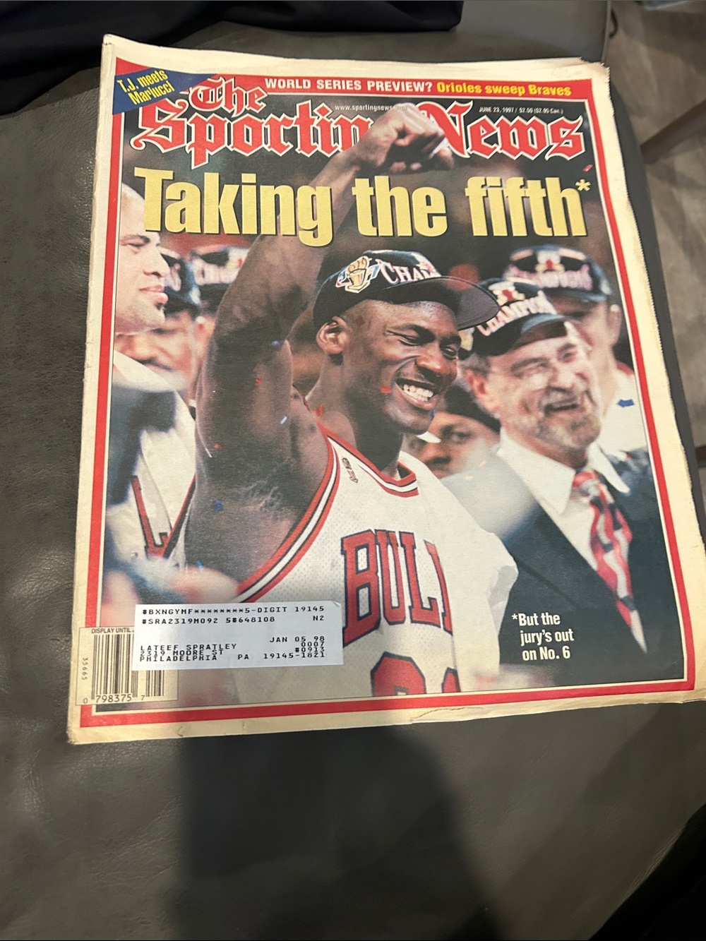 The Sporting News Magazine - Michael Jordan Bulls Cover (Red, White)